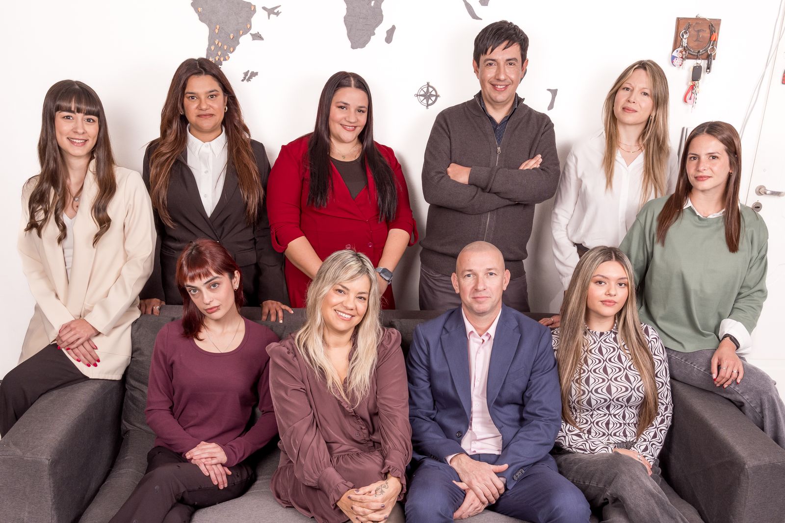 Los integrantes del Equipo Neurodialéctico reunidos en su espacio de trabajo